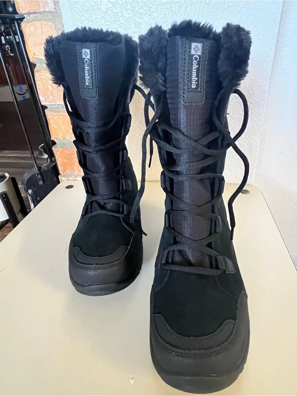 Columbia insulated lace
